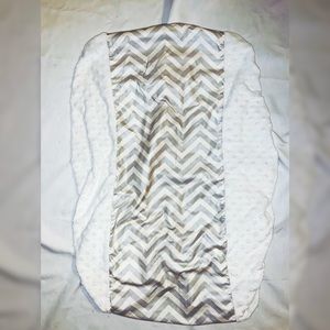 🤍🖤 Grey, White Cream chevron Changing pad cover